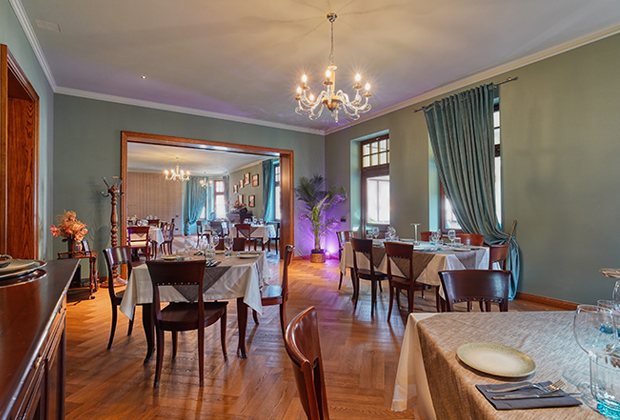 Restaurant Brasov | Restaurant Brukenhalle Brasov | Restaurant in Brasov | Restaurante in Brasov | Restaurant in Scheii Brasovului | Scheii Brasovului | Centru istoric Brasov