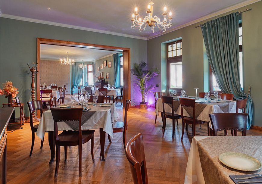 Restaurant Brasov | Restaurant Brukenhalle Brasov | Restaurant in Brasov | Restaurante in Brasov | Restaurant in Scheii Brasovului | Scheii Brasovului | Centru istoric Brasov
